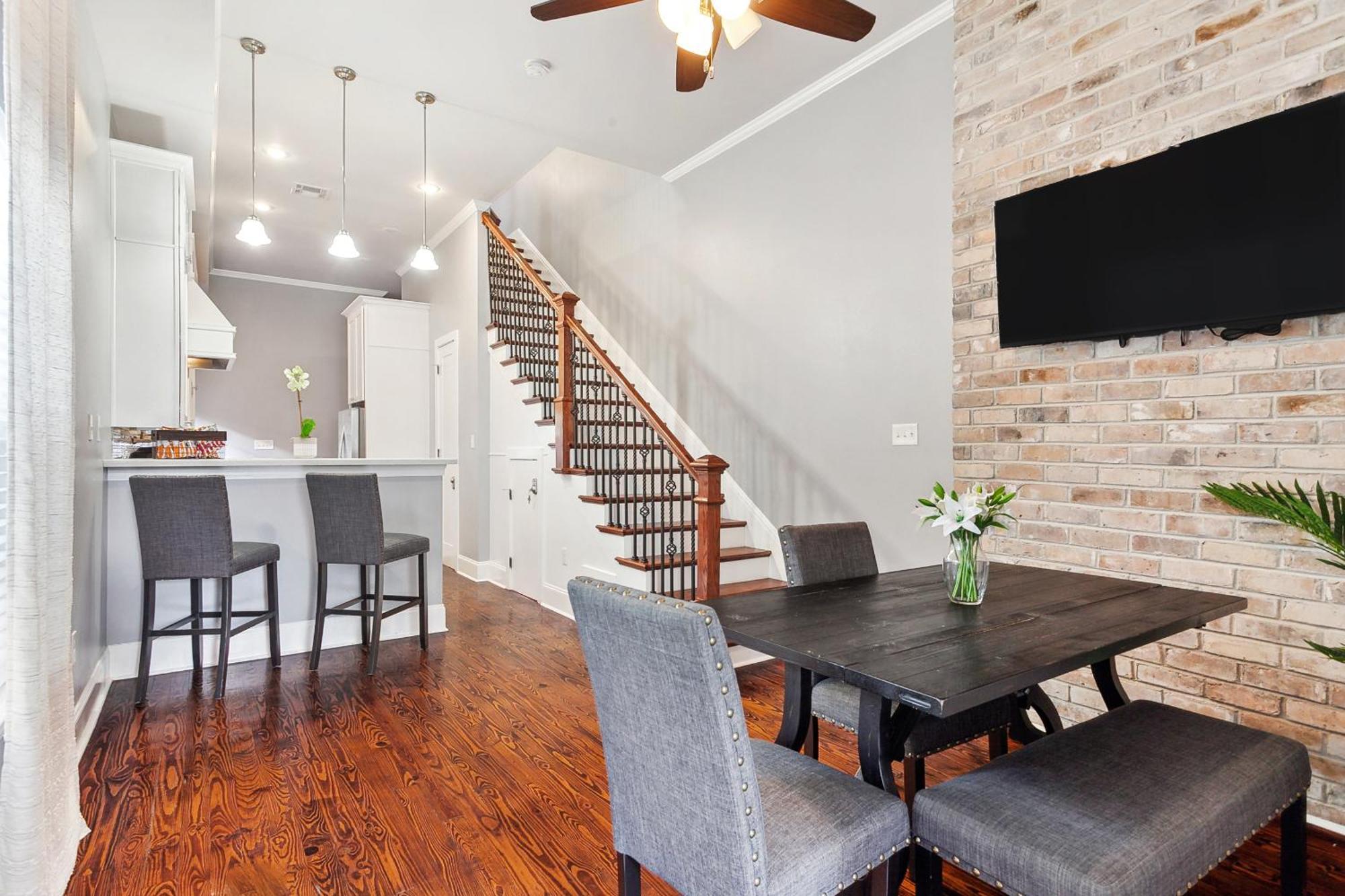 Amazing 3Bedroom Townhome, In Historic Dryade City Ню Орлиънс Екстериор снимка
